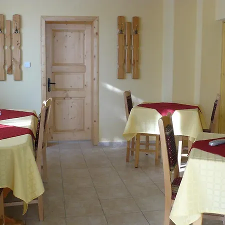 House Arirang Cserni Oszam