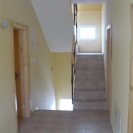 House Arirang Cserni Oszam